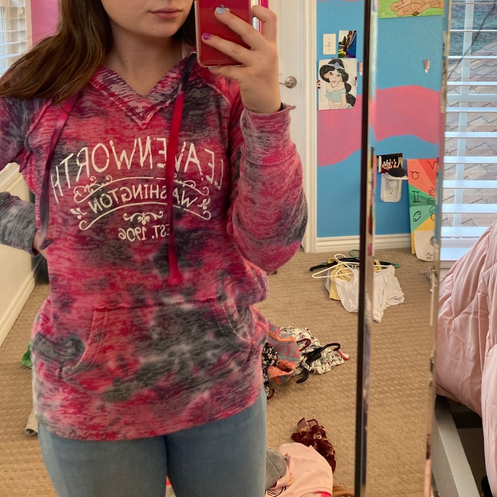 Leavenworth, WA Pink/Purple/Blue Sweatshirt